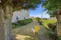 1 1040 PARKER STREET - thumbnail 4