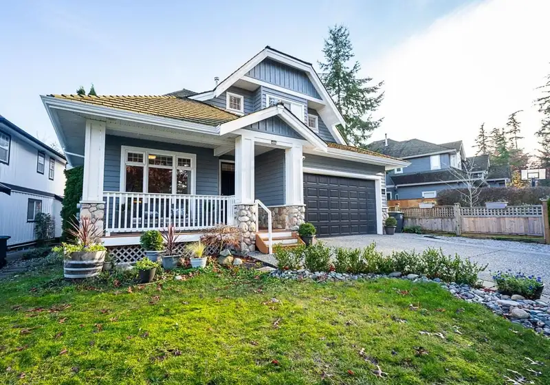 15406 37A AVENUE - photo 1 of 40
