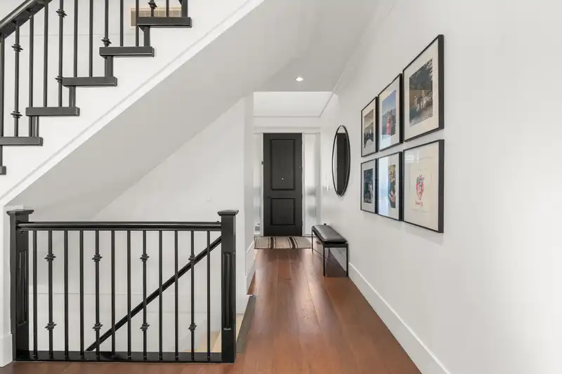 17366 0B AVENUE - photo 4 of 40