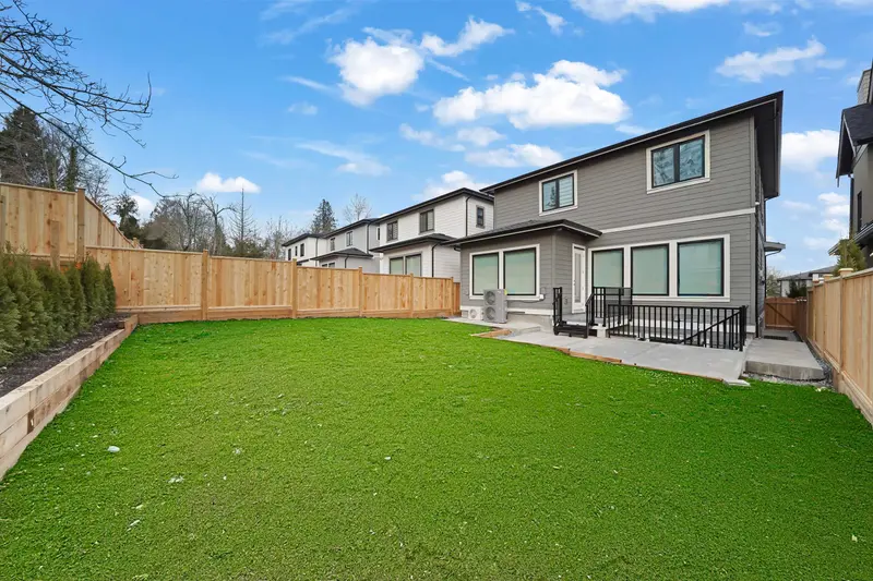 6919 205 STREET - photo 4 of 25