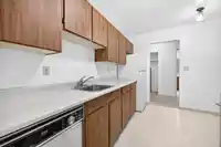 207 1760 SOUTHMERE CRESCENT - thumbnail 7