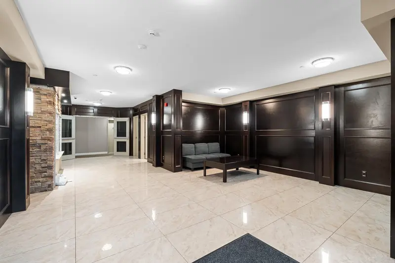 612 8561 203A STREET - photo 2 of 21