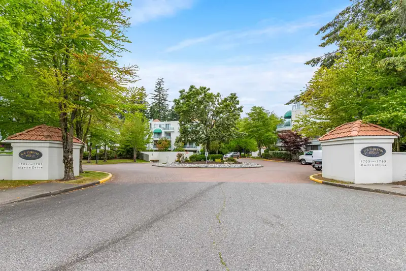 406 1705 MARTIN DRIVE - photo 1 of 40