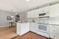406 1705 MARTIN DRIVE - thumbnail 14