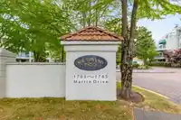 406 1705 MARTIN DRIVE - thumbnail 3
