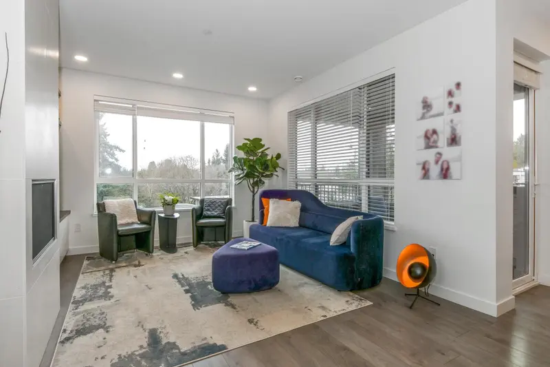 403 33540 MAYFAIR AVENUE - photo 2 of 25