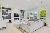 14149 16 AVENUE - thumbnail 2