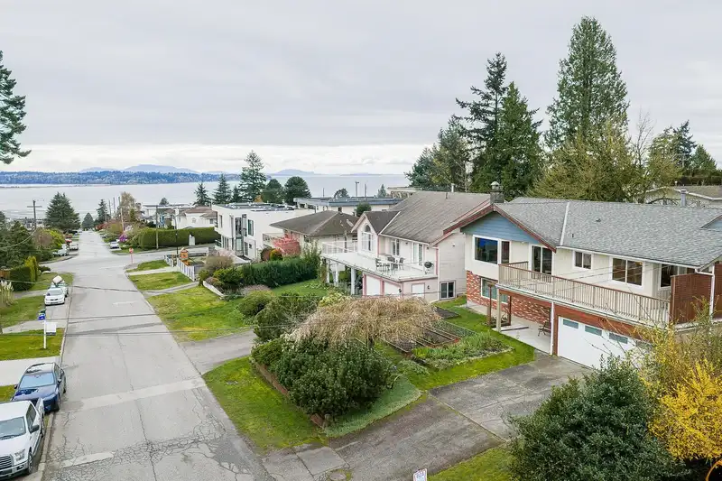 1243 PARKER STREET - photo 2 of 40