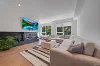 33 15030 28 AVENUE - thumbnail 1