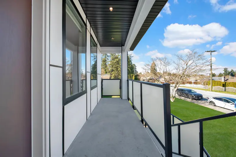 20884 48 AVENUE - photo 3 of 25