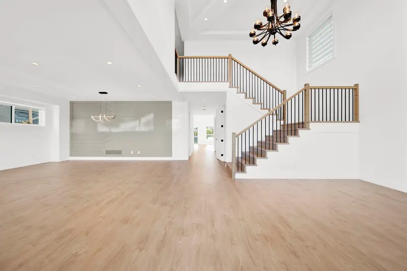 20884 48 AVENUE - photo 4 of 25