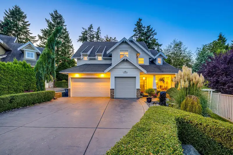 14045 33B AVENUE - photo 1 of 40