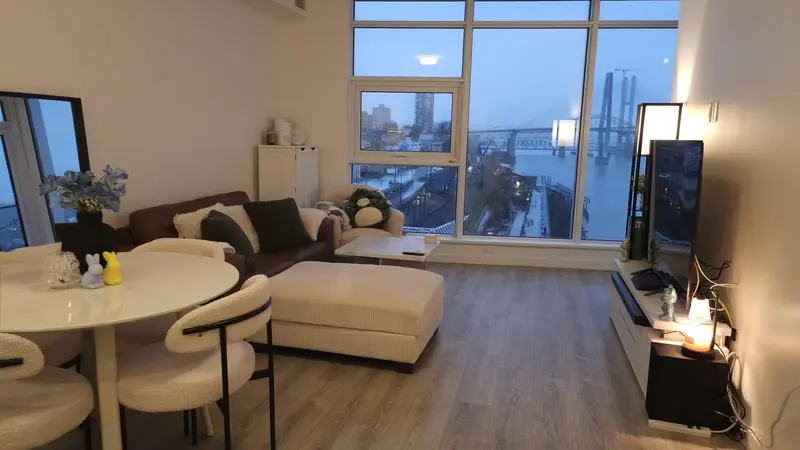 802 660 QUAYSIDE DRIVE - photo 2 of 25