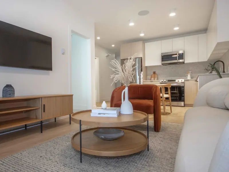 606 13455 94A AVENUE - photo 2 of 13