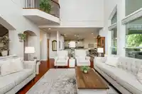 3338 157A STREET - thumbnail 4
