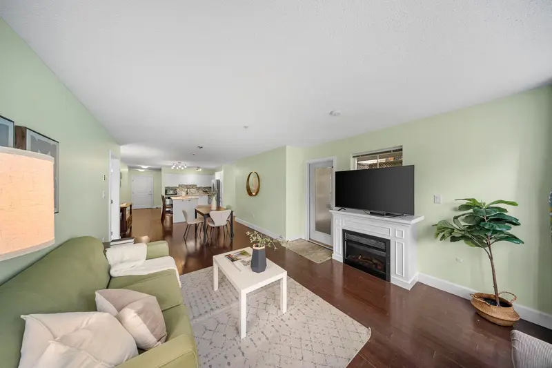 120 19677 MEADOW GARDENS WAY - photo 2 of 25