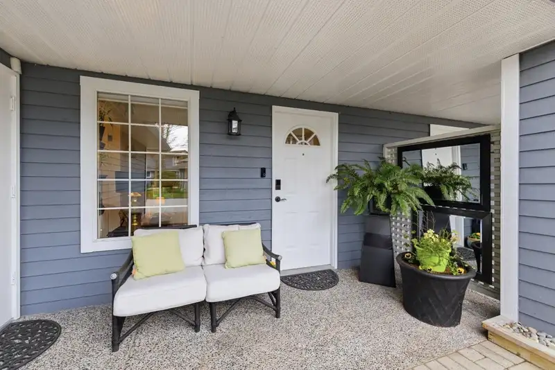136 16335 14 AVENUE - photo 3 of 40