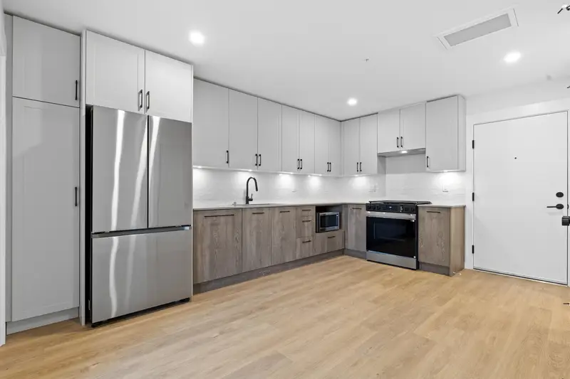 214 27218 ALDERGROVE TOWN CENTER DRIVE - photo 3 of 25