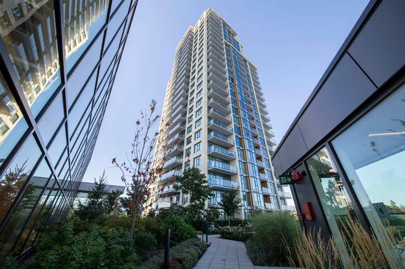 2506 7303 NOBLE LANE - photo 2 of 25