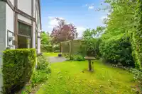 16168 11B AVENUE - thumbnail 31