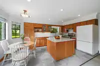 16168 11B AVENUE - thumbnail 10