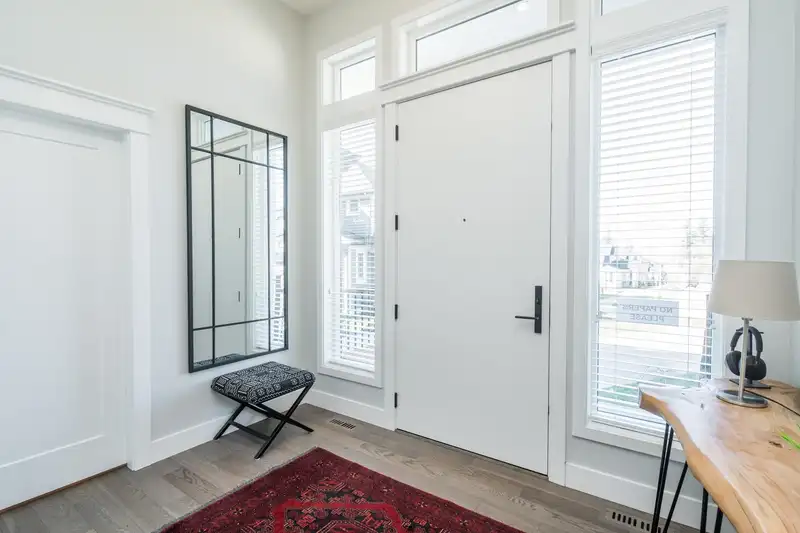 2050 165B STREET - photo 3 of 34