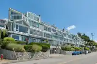 202 15165 MARINE DRIVE - thumbnail 1