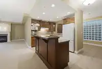 203 15357 17A AVENUE - thumbnail 4