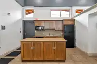 203 15357 17A AVENUE - thumbnail 34