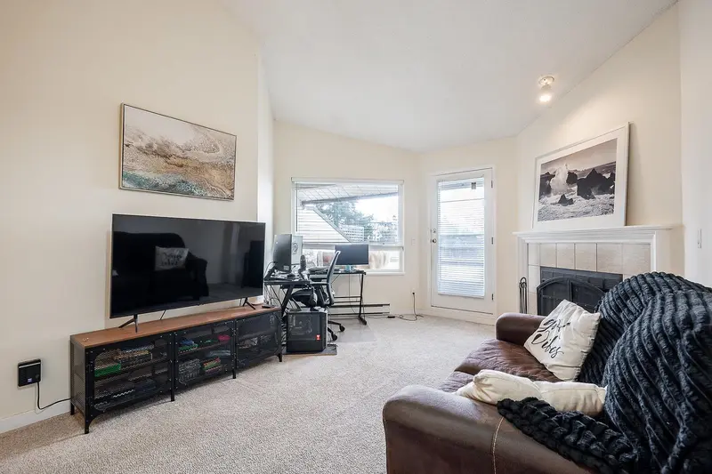 305 11726 225TH STREET - photo 2 of 24