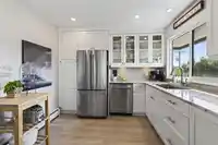 302 1290 MARTIN STREET - thumbnail 17