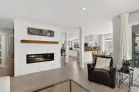 302 1290 MARTIN STREET - thumbnail 6