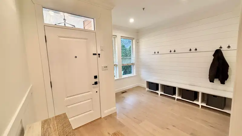 15415 THRIFT AVENUE - photo 3 of 31