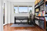 102 1424 MARTIN STREET - thumbnail 19