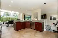1637 138B STREET - thumbnail 7
