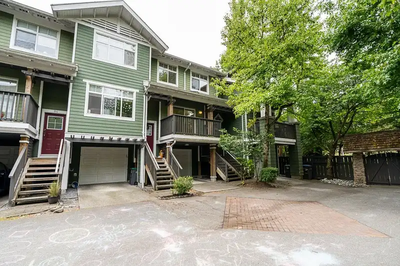 86 15233 34 AVENUE - photo 2 of 37