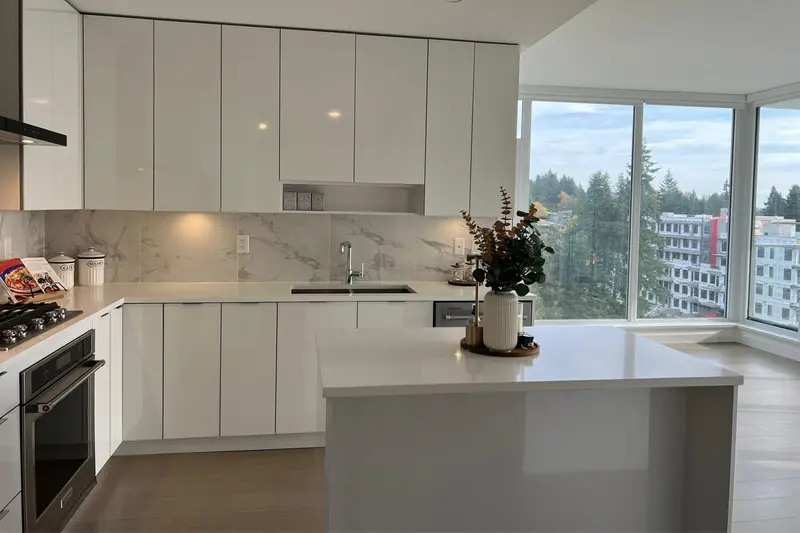 704 555 SYDNEY AVENUE - photo 3 of 22