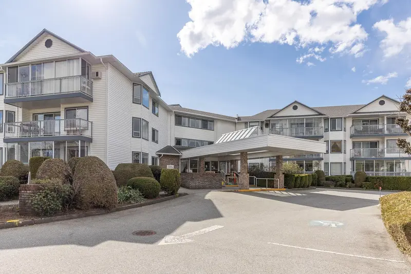 206 2425 CHURCH STREET - photo 1 of 25