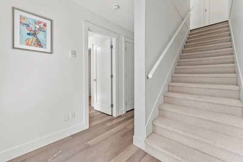 40 16760 25 AVENUE - photo 4 of 23