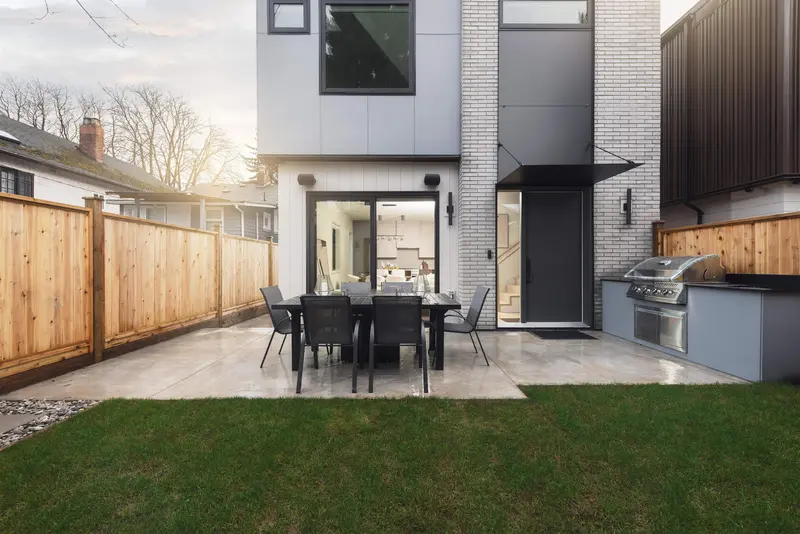 2 2637 W 12TH AVENUE - photo 3 of 24