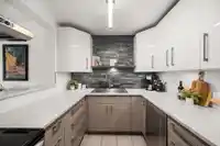 309 15809 MARINE DRIVE - thumbnail 11