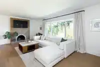 1587 STAYTE ROAD - thumbnail 2