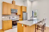 111 2970 KING GEORGE BOULEVARD - thumbnail 9