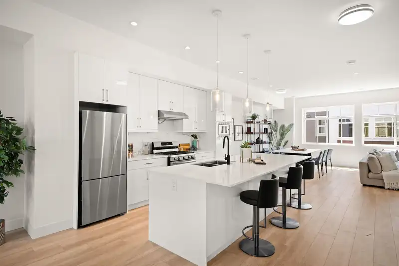 47 2528 156 STREET - photo 2 of 14