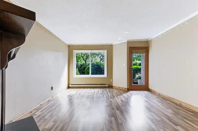 4 15971 MARINE DRIVE - photo 2 of 11