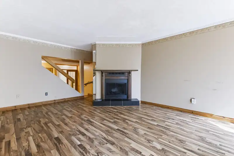 4 15971 MARINE DRIVE - photo 3 of 11