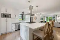 13482 16 AVENUE - thumbnail 1