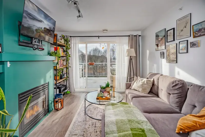 321 19750 64 AVENUE - photo 4 of 25