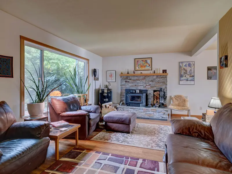 6183 BLIGH ROAD - photo 3 of 25