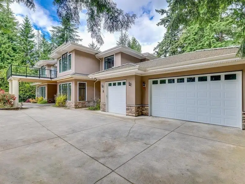 13975 28 AVENUE - photo 4 of 35